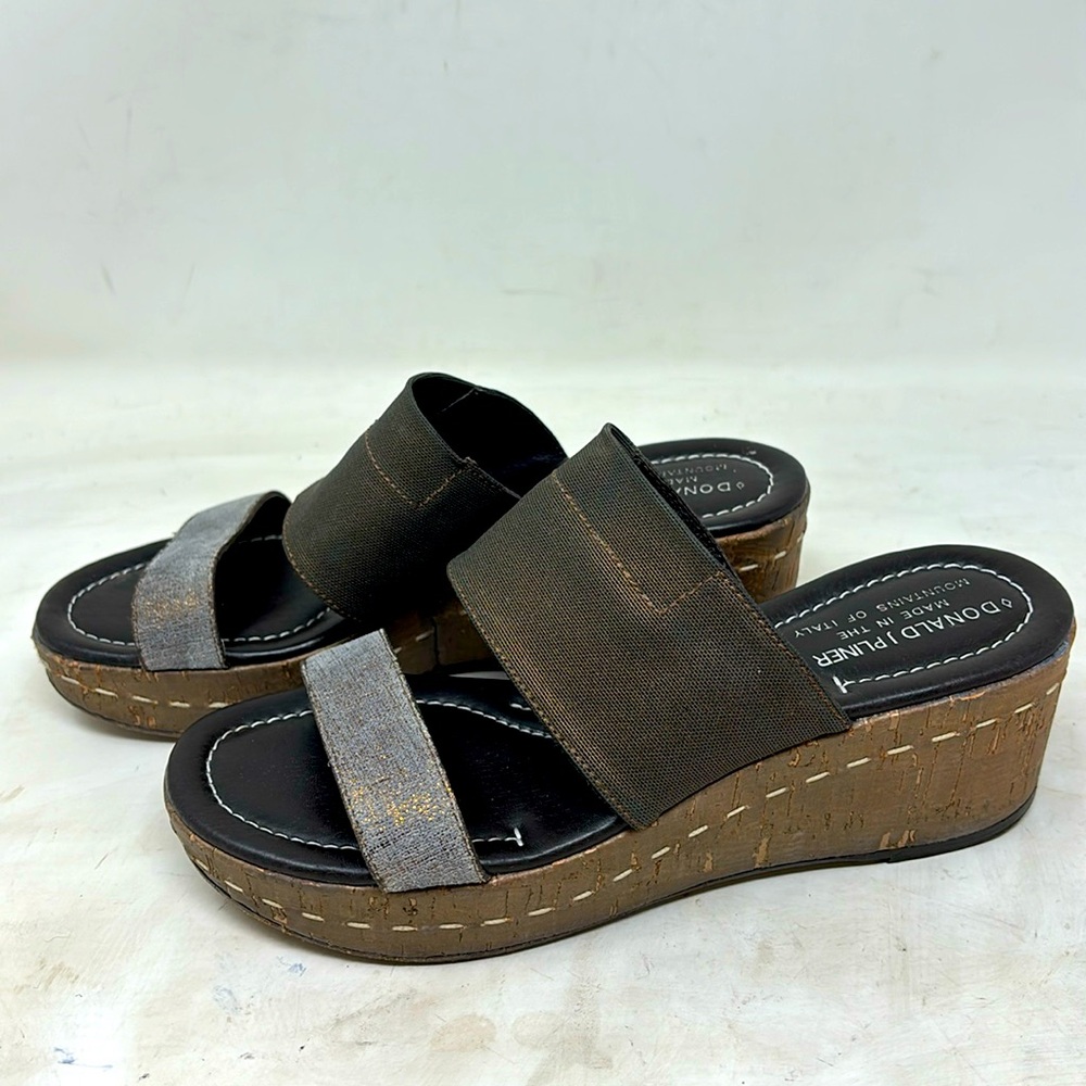 Donald J Pliner Wedge Sandal/Heel - Size 6.5